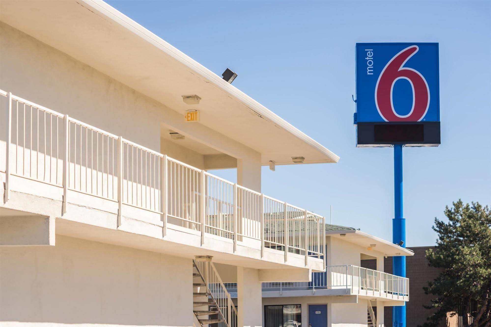 Motel 6-Reno, Nv - West Екстериор снимка