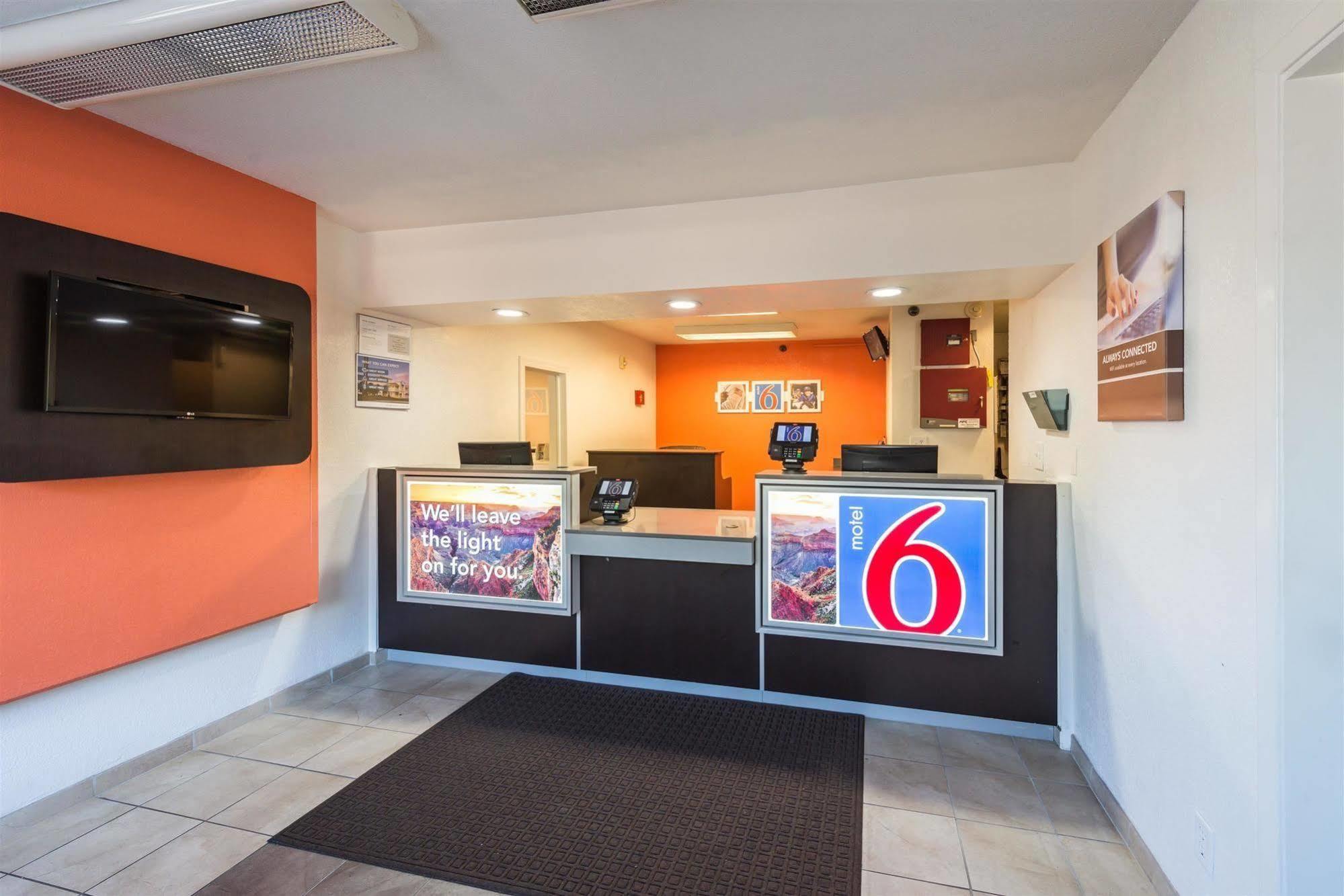 Motel 6-Reno, Nv - West Екстериор снимка